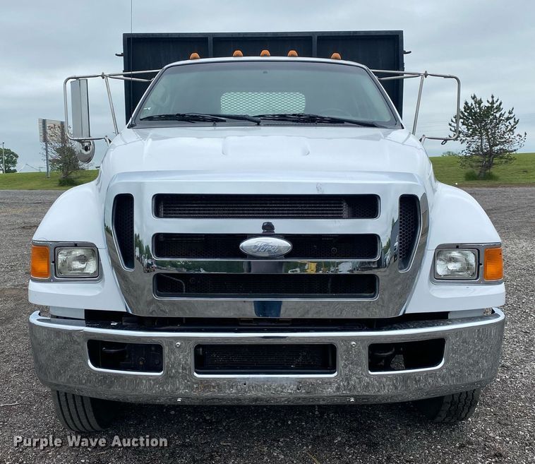 image for item KB9439 2008 Ford F650 Super Duty XLT  flatbed truck