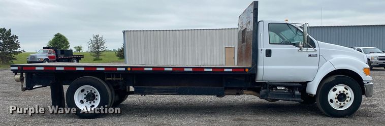 image for item KB9439 2008 Ford F650 Super Duty XLT  flatbed truck