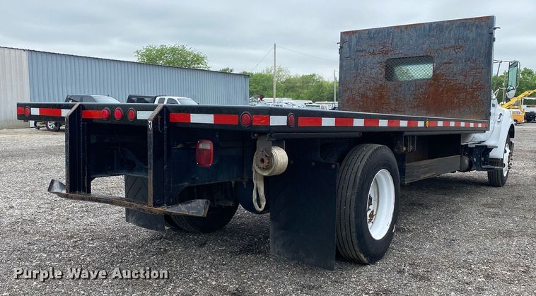 image for item KB9439 2008 Ford F650 Super Duty XLT  flatbed truck