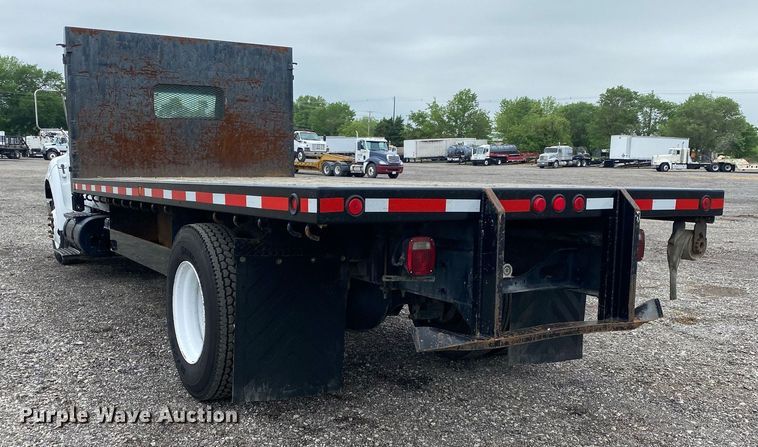 image for item KB9439 2008 Ford F650 Super Duty XLT  flatbed truck