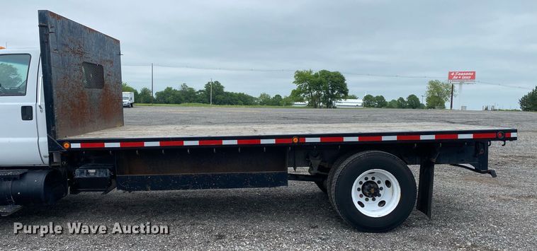 image for item KB9439 2008 Ford F650 Super Duty XLT  flatbed truck