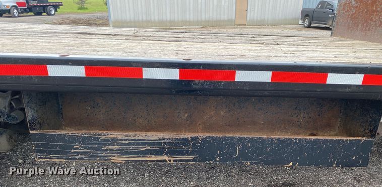 image for item KB9439 2008 Ford F650 Super Duty XLT  flatbed truck