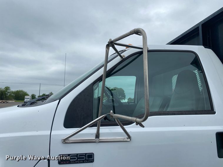 image for item KB9439 2008 Ford F650 Super Duty XLT  flatbed truck