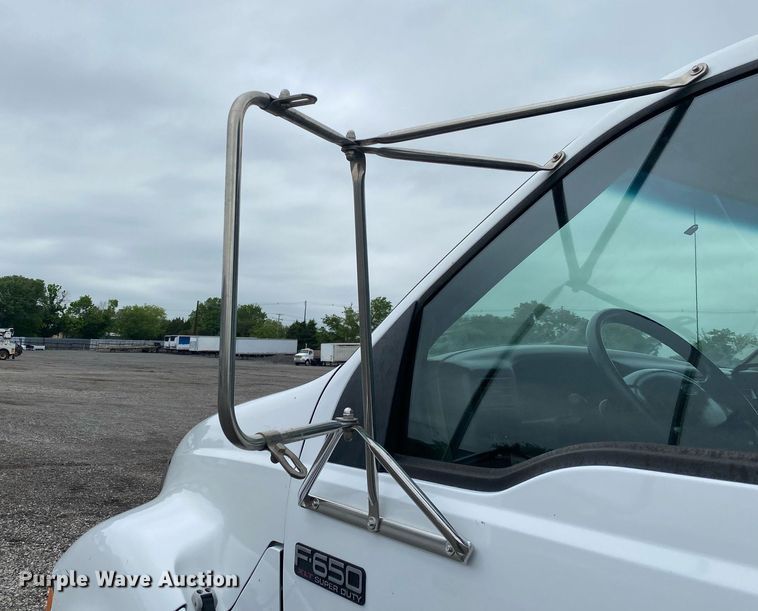 image for item KB9439 2008 Ford F650 Super Duty XLT  flatbed truck