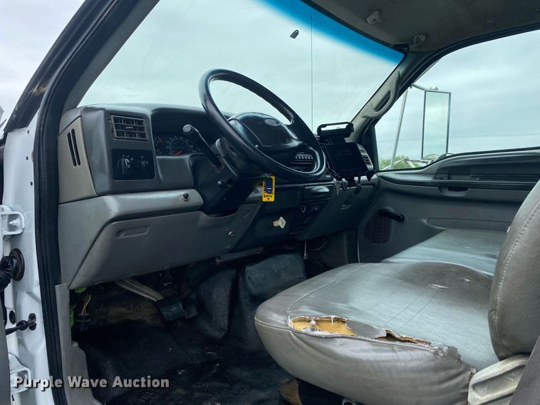 image for item KB9439 2008 Ford F650 Super Duty XLT  flatbed truck