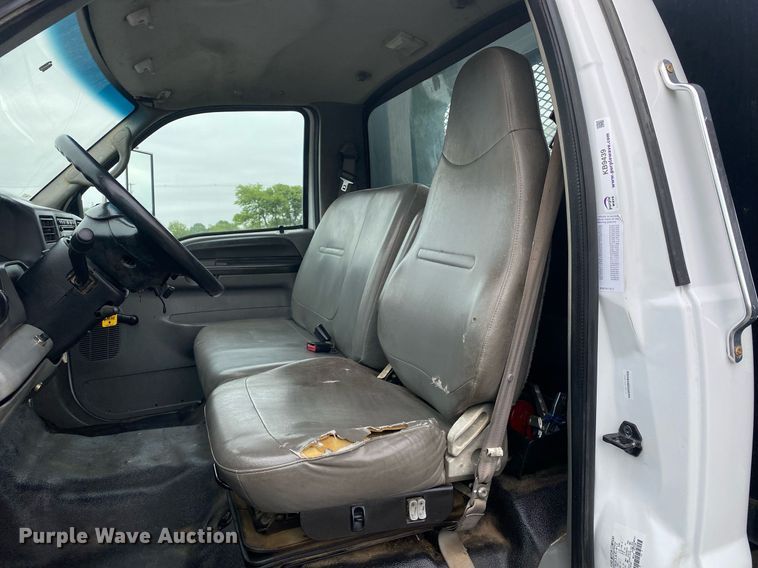 image for item KB9439 2008 Ford F650 Super Duty XLT  flatbed truck