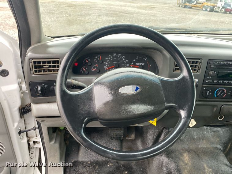 image for item KB9439 2008 Ford F650 Super Duty XLT  flatbed truck