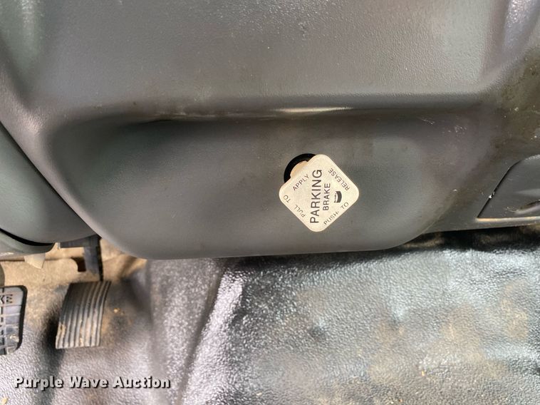 image for item KB9439 2008 Ford F650 Super Duty XLT  flatbed truck