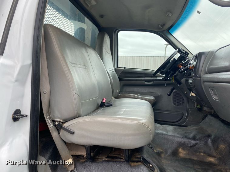 image for item KB9439 2008 Ford F650 Super Duty XLT  flatbed truck