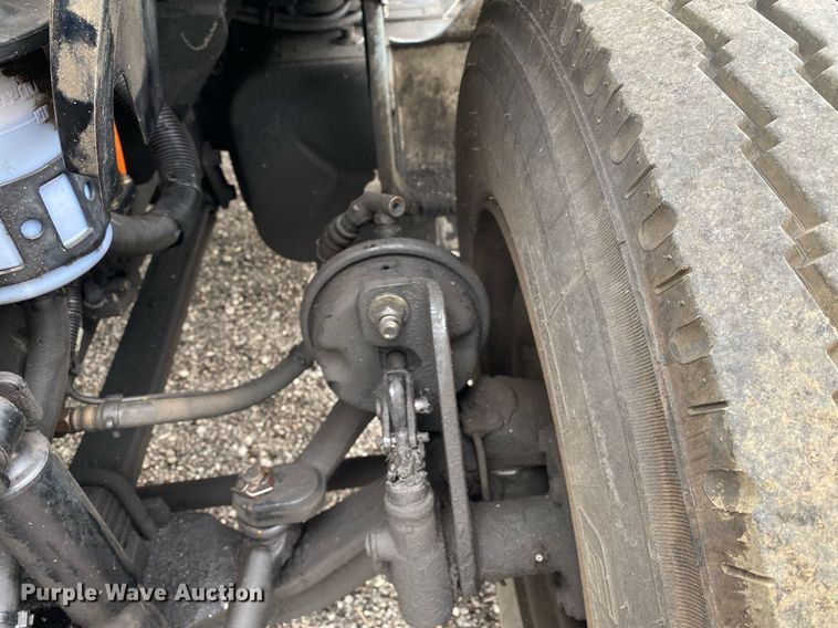 image for item KB9439 2008 Ford F650 Super Duty XLT  flatbed truck