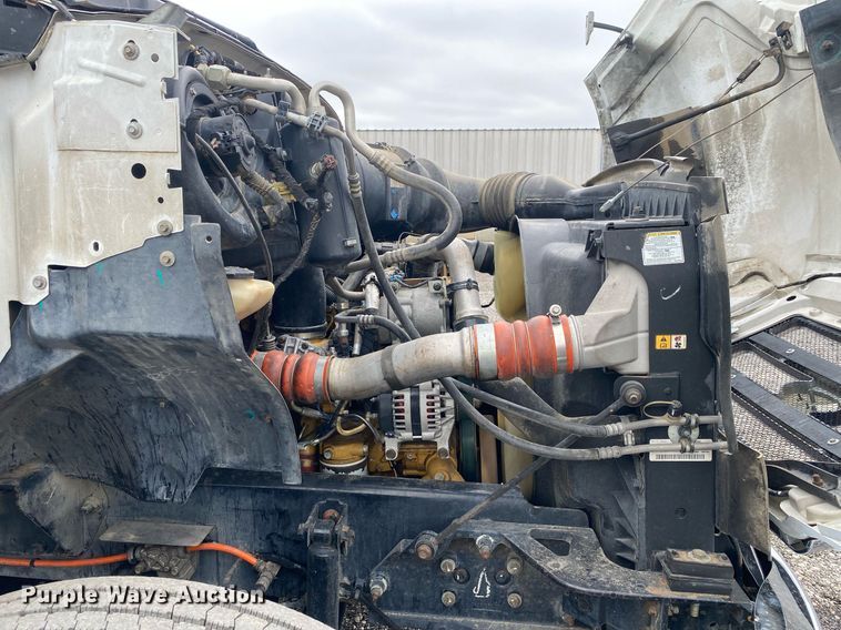 image for item KB9439 2008 Ford F650 Super Duty XLT  flatbed truck