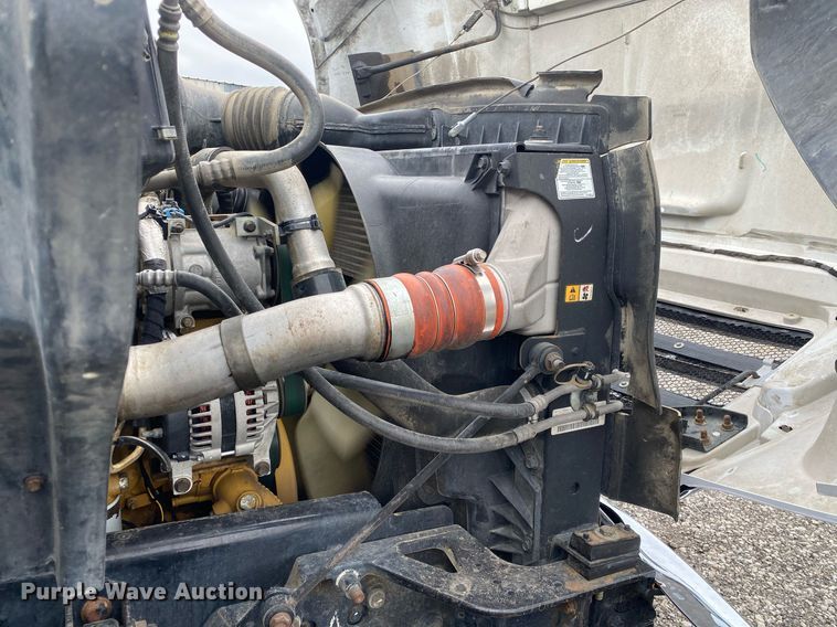 image for item KB9439 2008 Ford F650 Super Duty XLT  flatbed truck