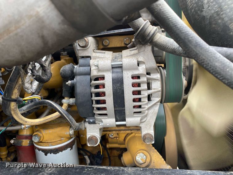 image for item KB9439 2008 Ford F650 Super Duty XLT  flatbed truck