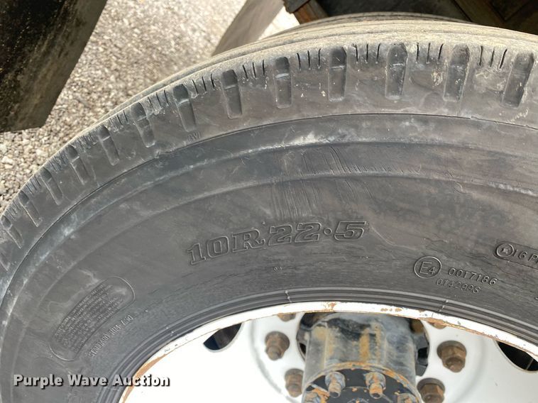 image for item KB9439 2008 Ford F650 Super Duty XLT  flatbed truck