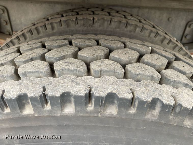 image for item KB9439 2008 Ford F650 Super Duty XLT  flatbed truck