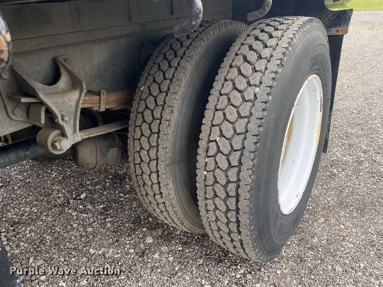 image for item KB9439 2008 Ford F650 Super Duty XLT  flatbed truck