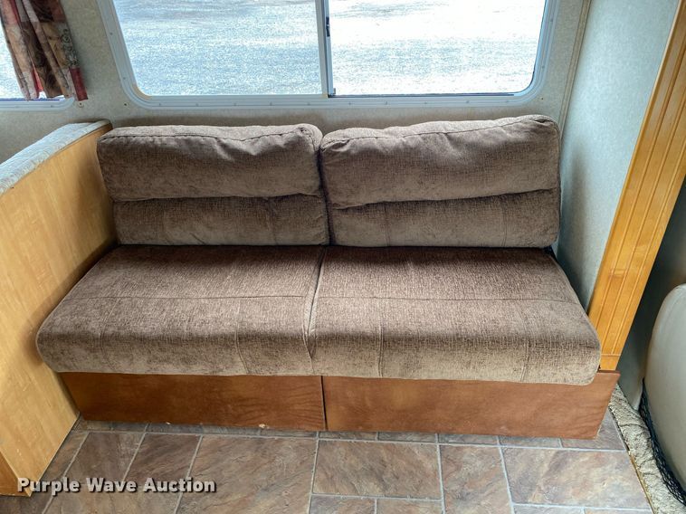 image for item KB9440 2003 Ford E450 Super Duty  RV