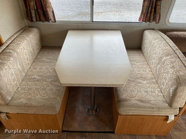 image for item KB9440 2003 Ford E450 Super Duty  RV