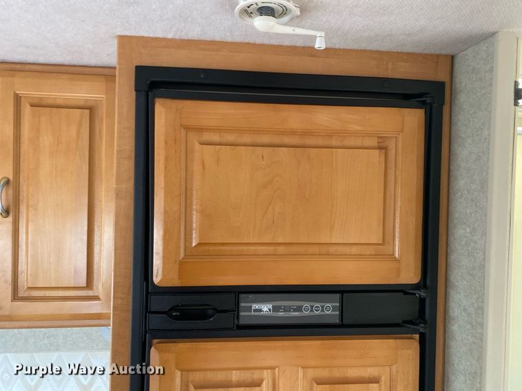 image for item KB9440 2003 Ford E450 Super Duty  RV