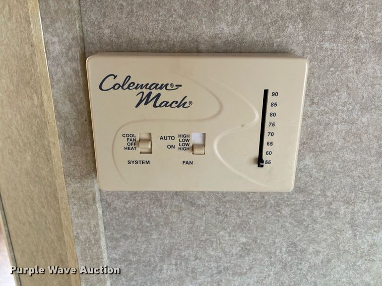 image for item KB9440 2003 Ford E450 Super Duty  RV