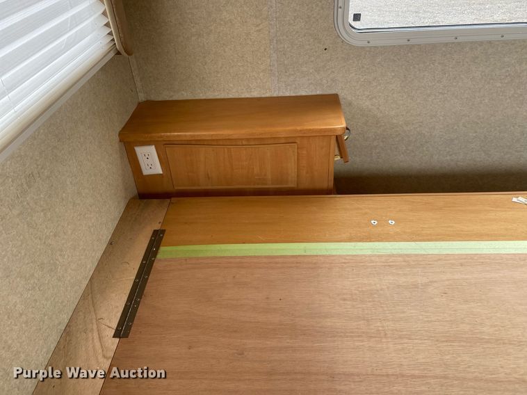 image for item KB9440 2003 Ford E450 Super Duty  RV