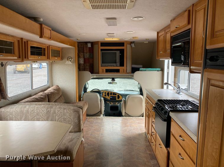 image for item KB9440 2003 Ford E450 Super Duty  RV