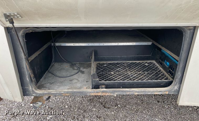 image for item KB9440 2003 Ford E450 Super Duty  RV