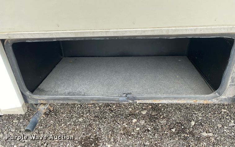 image for item KB9440 2003 Ford E450 Super Duty  RV