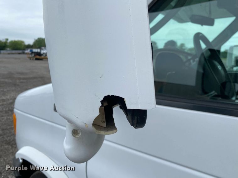 image for item KB9440 2003 Ford E450 Super Duty  RV