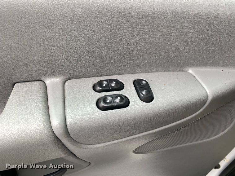 image for item KB9440 2003 Ford E450 Super Duty  RV