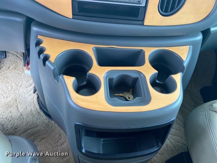 image for item KB9440 2003 Ford E450 Super Duty  RV