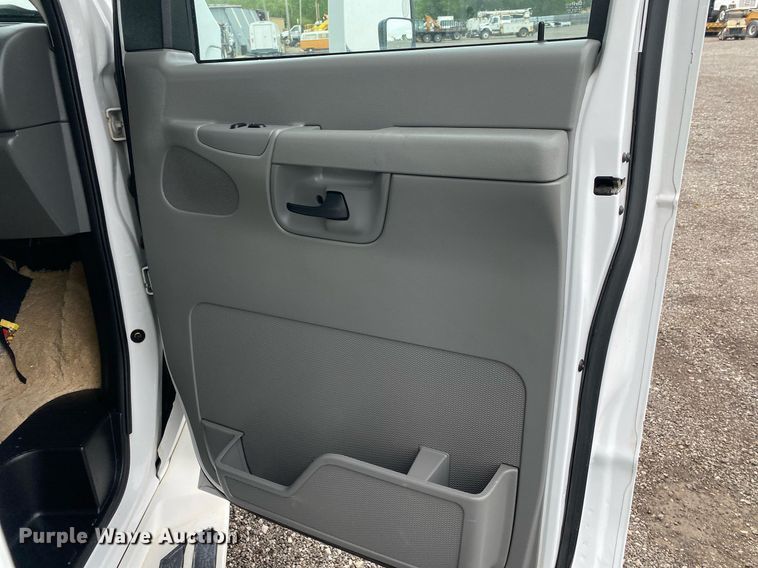 image for item KB9440 2003 Ford E450 Super Duty  RV