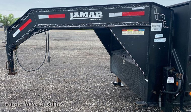 image for item KB9449 2014 Lamar  equipment trailer