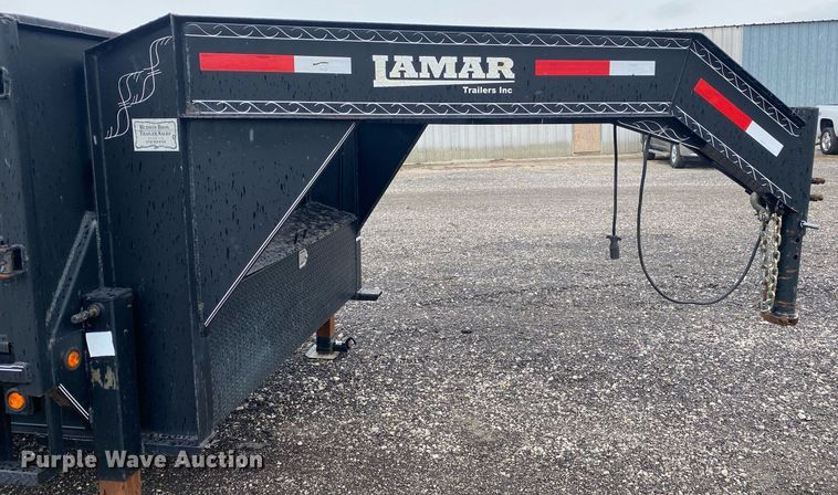 image for item KB9449 2014 Lamar  equipment trailer