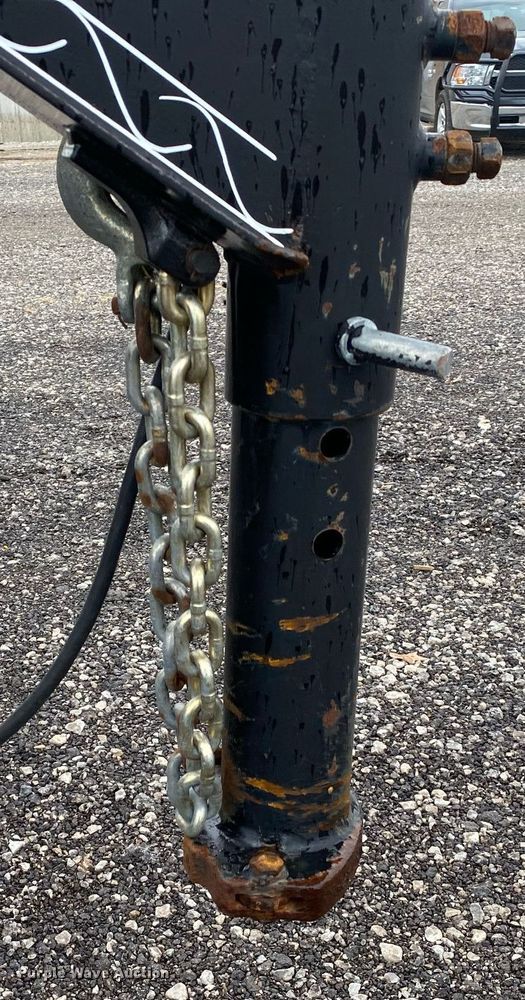 image for item KB9449 2014 Lamar  equipment trailer