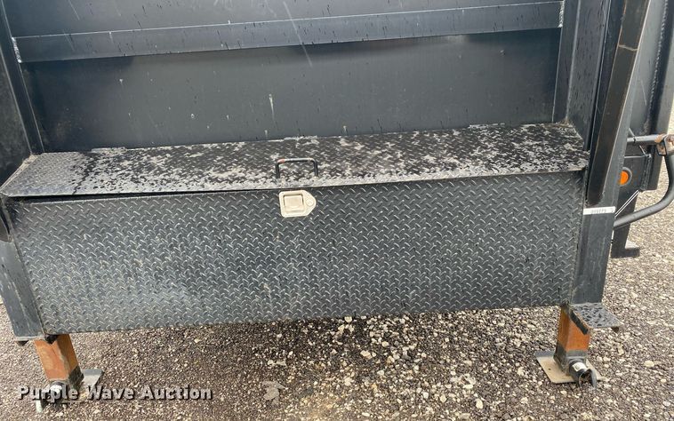 image for item KB9449 2014 Lamar  equipment trailer