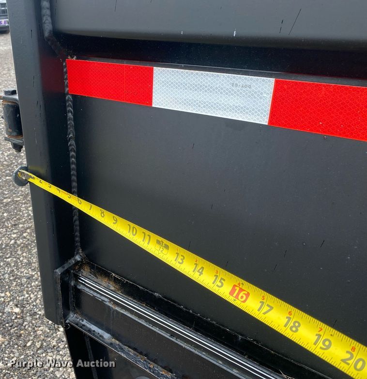 image for item KB9449 2014 Lamar  equipment trailer