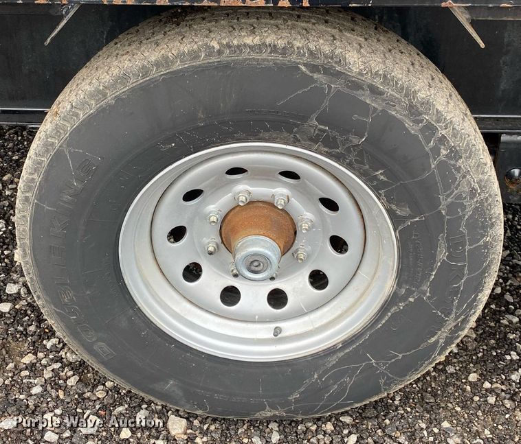 image for item KB9449 2014 Lamar  equipment trailer