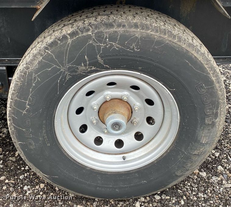 image for item KB9449 2014 Lamar  equipment trailer