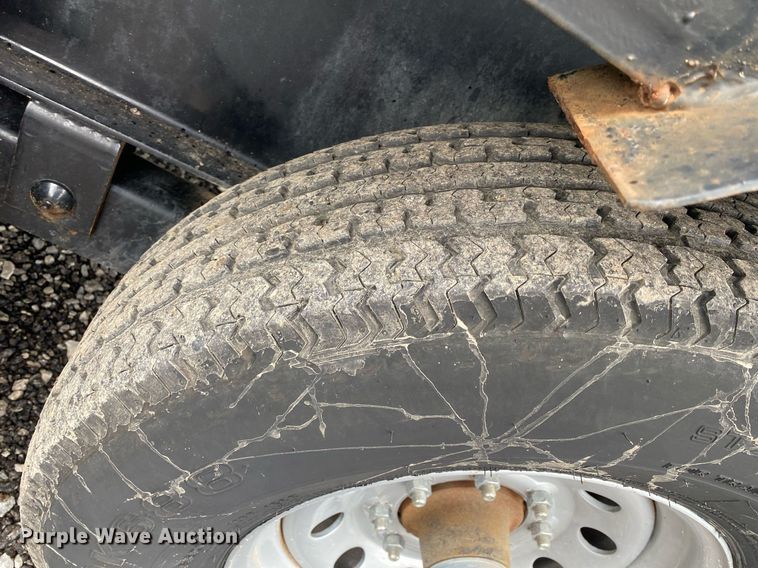 image for item KB9449 2014 Lamar  equipment trailer