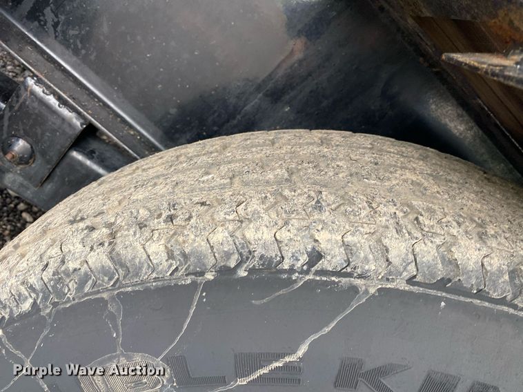 image for item KB9449 2014 Lamar  equipment trailer