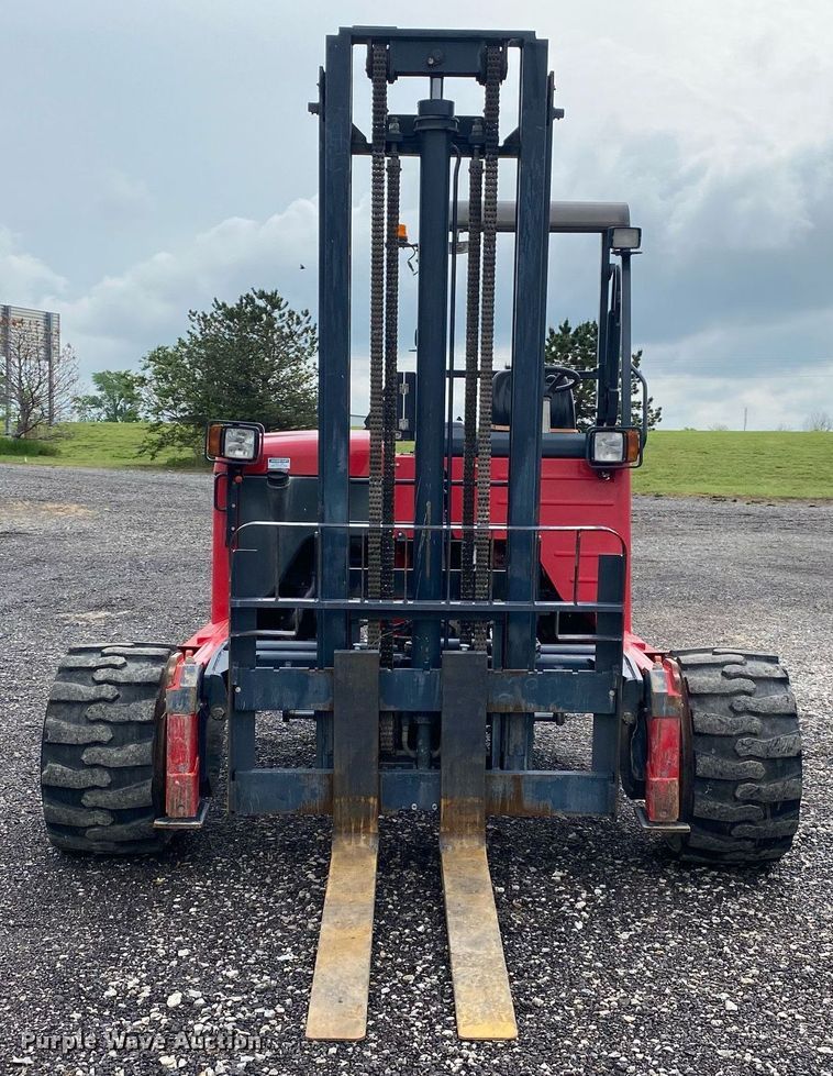 image for item KB9455 2014 Moffett M70  forklift