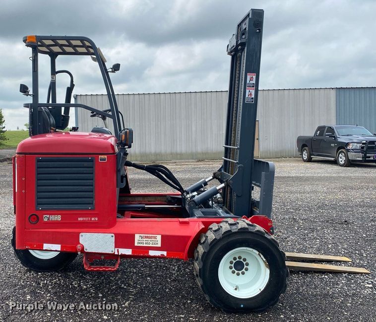 image for item KB9455 2014 Moffett M70  forklift