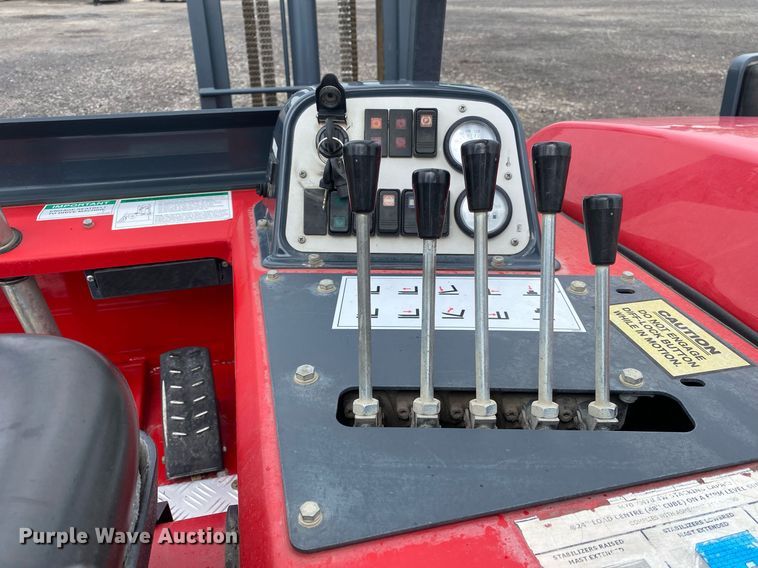image for item KB9455 2014 Moffett M70  forklift