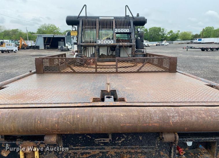 image for item KB9456 1998 Ford F800  winch truck