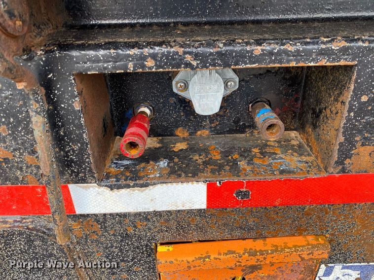 image for item KB9456 1998 Ford F800  winch truck