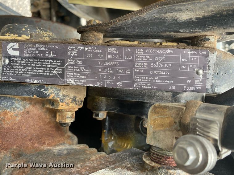 image for item KB9456 1998 Ford F800  winch truck