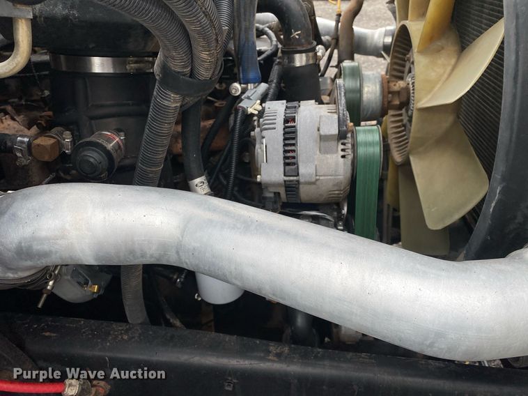 image for item KB9456 1998 Ford F800  winch truck