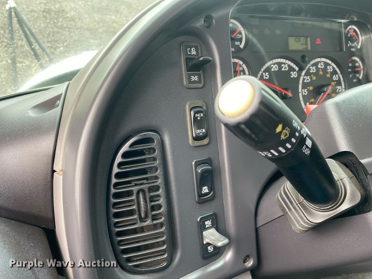 image for item KB9457 2010 Freightliner  school bus