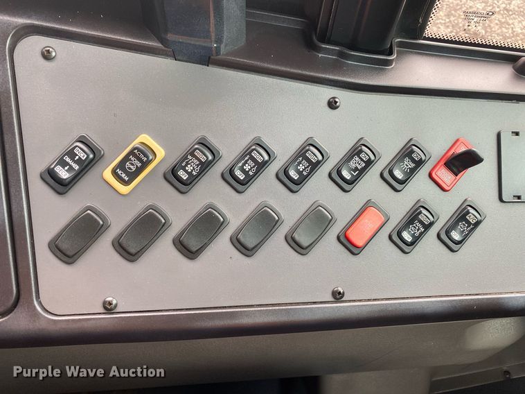 image for item KB9457 2010 Freightliner  school bus